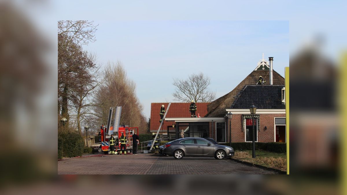 Uitslaande brand in boerderij bij Joure