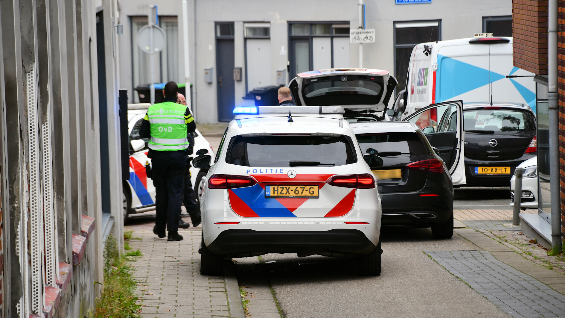 Agent raakt gewond bij vechtpartij