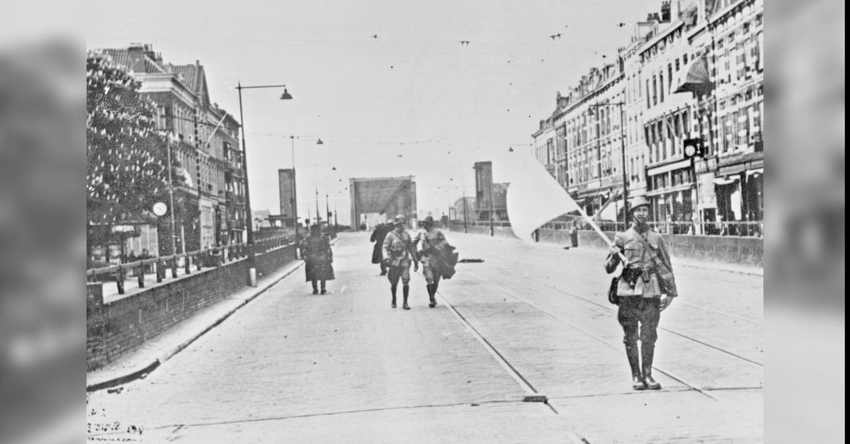 De man met de witte vlag na het bombardement op Rotterdam: ‘De