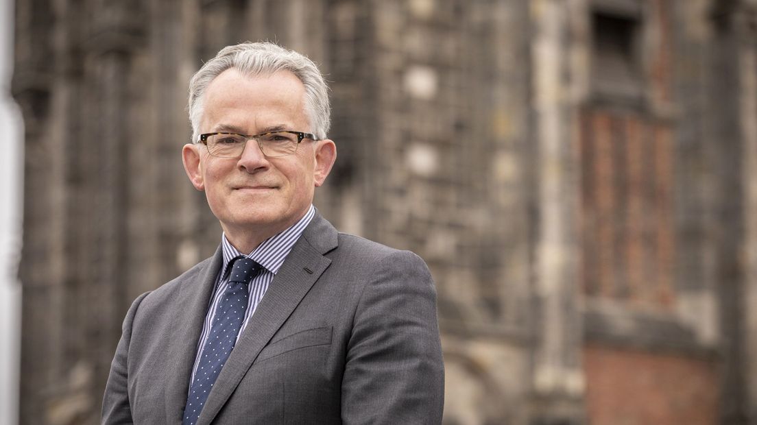 Burgemeester Koen Schuiling richt zich volledig op coronacrisis