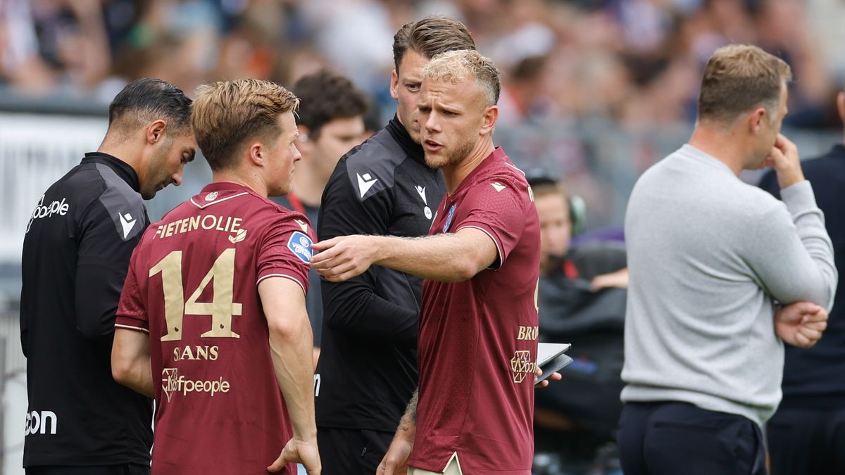 LIVE | Willem II scoort, drie minuten later is Heerenveen terug dankzij Trenskow (1-1)