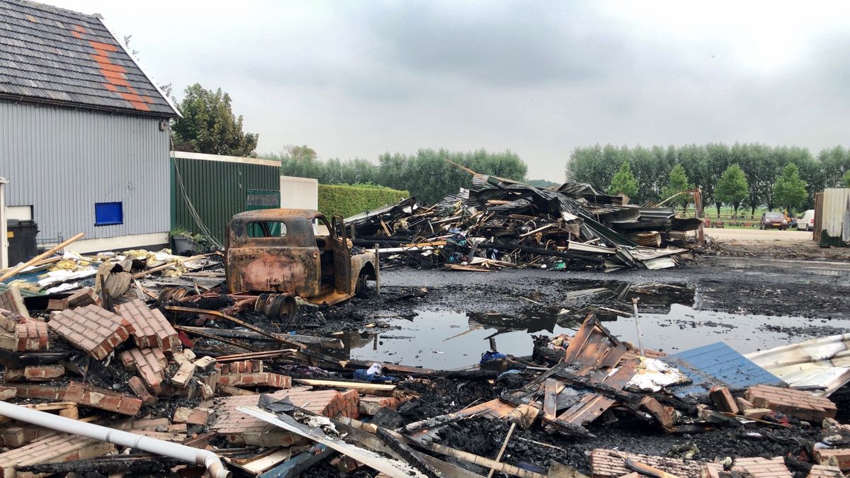 Verwoestende brand Brandwijk: 'Waarschijnlijk is het aggregaat in de fik gevlogen'