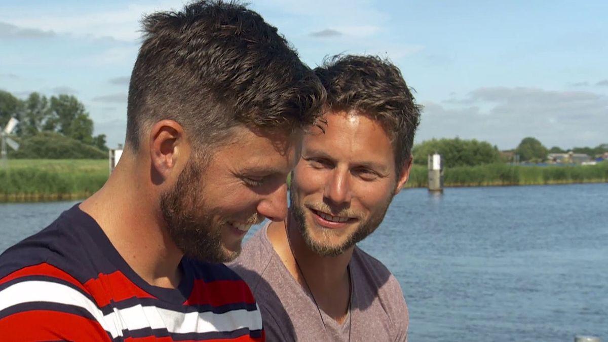 Harmen Pzn Brouwer vertrekt als schipper skûtsje Langweer, nu samen met broer Sytze op Heerenveen