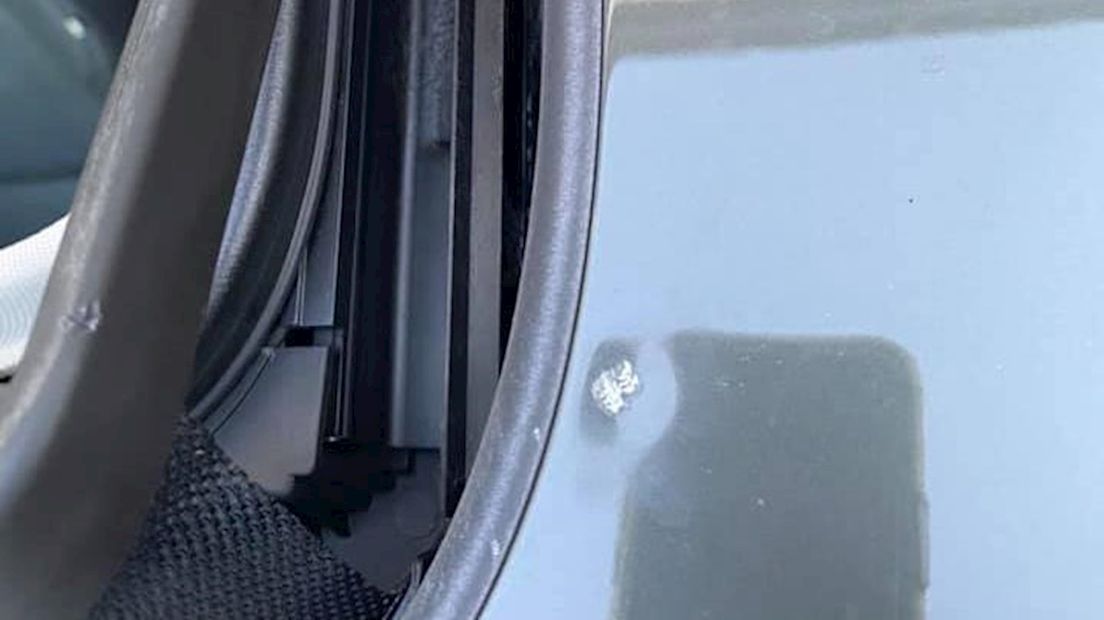 Automobilist 'met steen bekogeld' bij IJsselbrug in Deventer