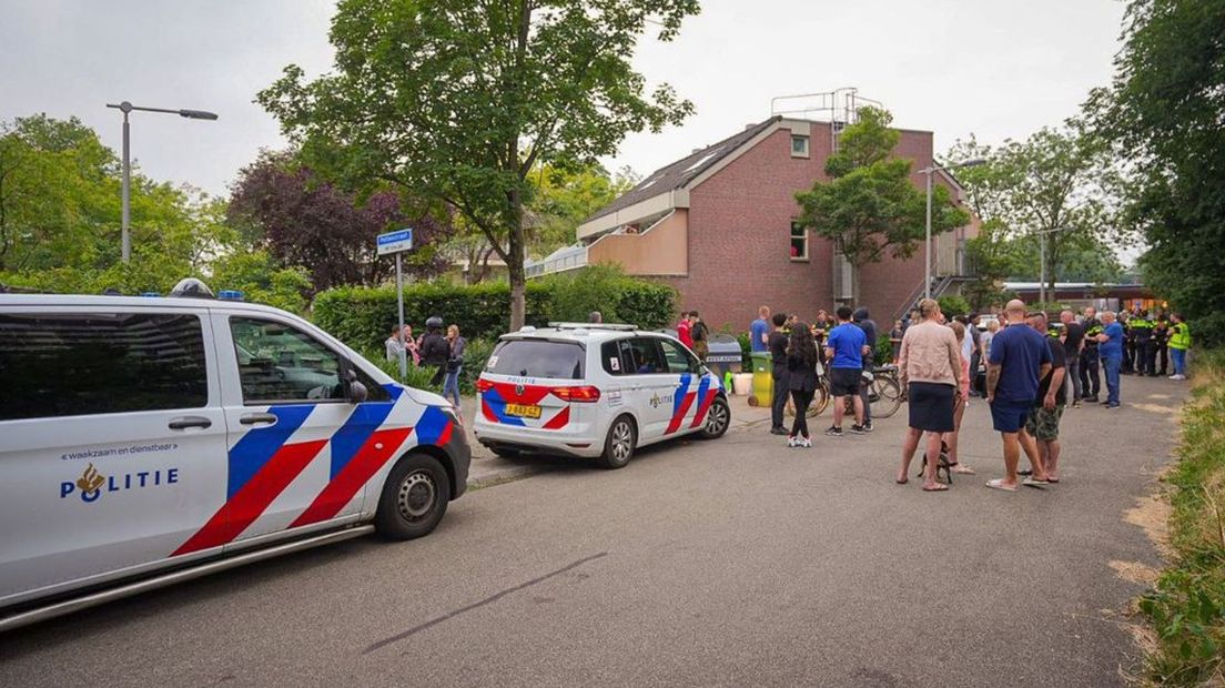 De politie hield donderdag drie mensen aan na een vechtpartij in Arnhem.