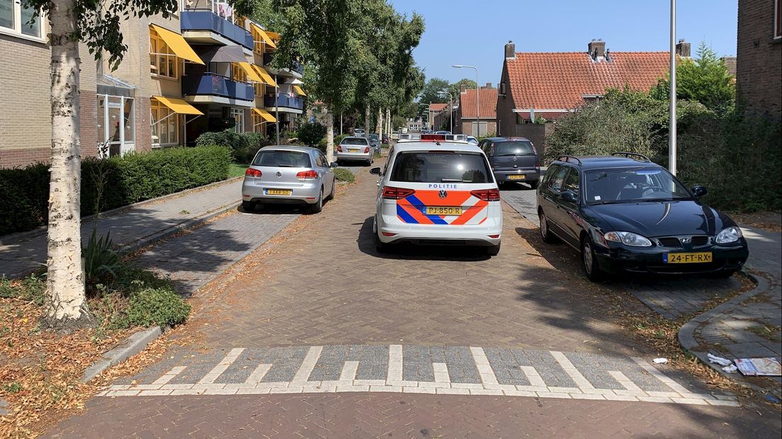 Politie zoekt naar gevluchte dader na beroving in Deventer