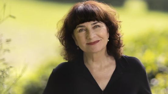 Anya Niewierra is een van de populairste auteurs van 2025 Nieuws