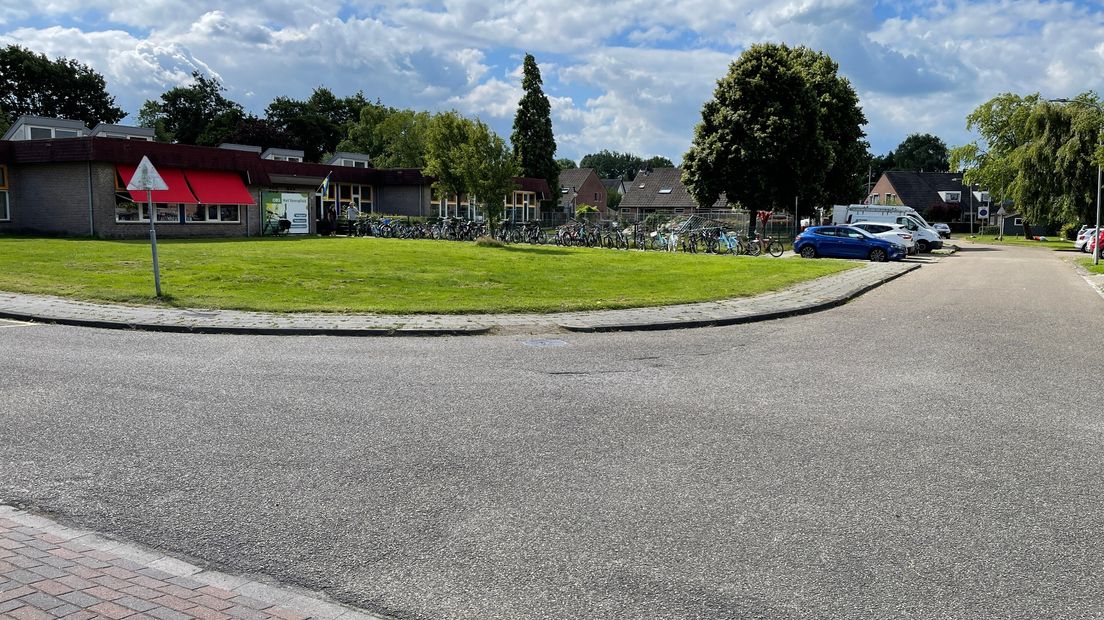 De verkeerssituatie voor Het Veenpluis