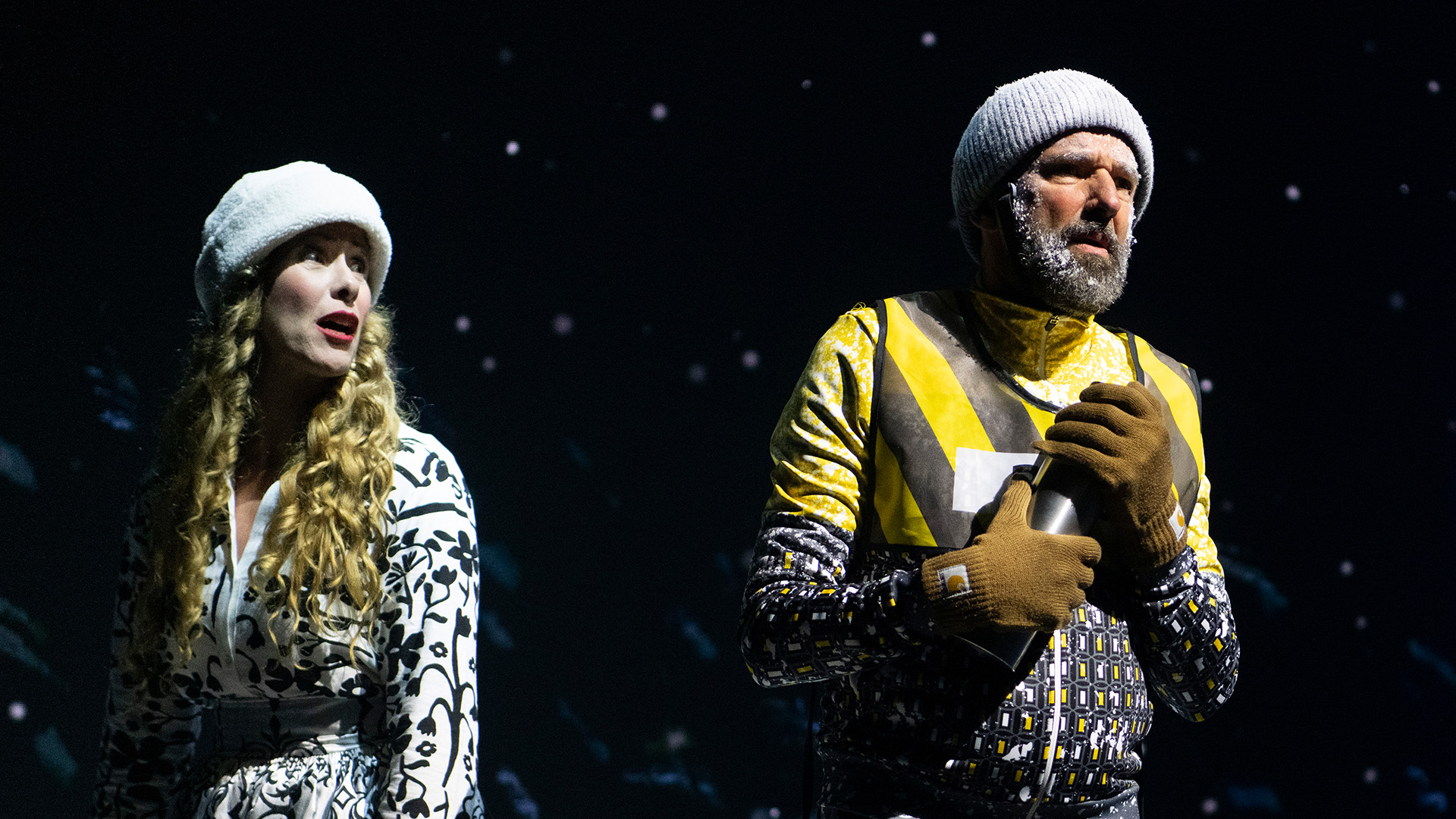 Maike Boerdam en Thijs Meester oandwaanlik as Boukje en Jelmer