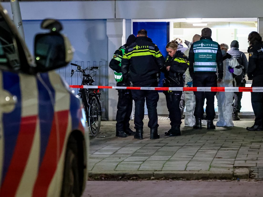 1jarig meisje gebeten door hond in woning Maassluis Woning Dordrecht gesloten na vondst 1jarig meisje gebeten door hond in woning Maassluis Woning Dordrecht gesloten na vondst