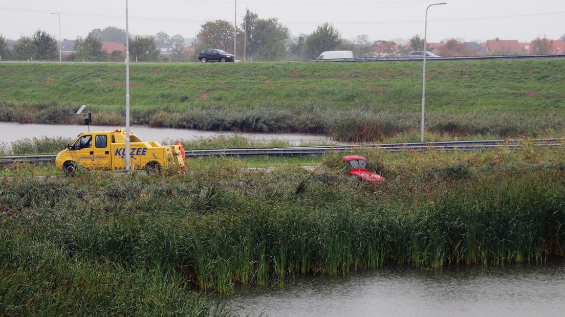 Auto belandt in het riet bij A58 en N57 in Middelburg