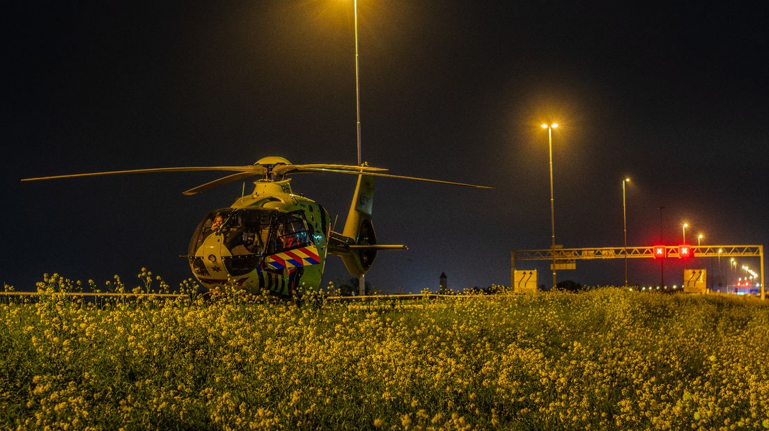 Een traumahelikopter landde vanwege de ernst van het ongeluk