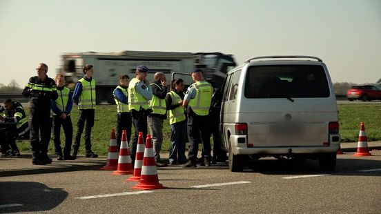 Minister: niet meer aan de grens controleren Nieuws