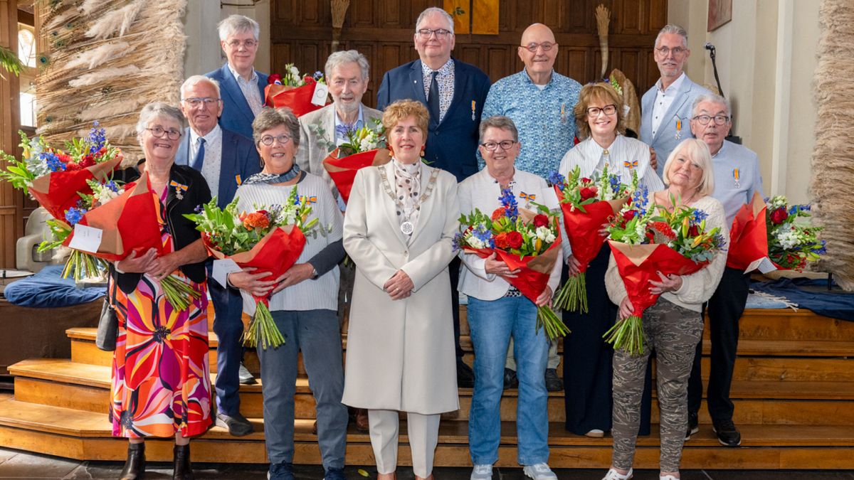 Lintjesregen 2026: lees hier wie er in Midden-Delfland een lintje heeft gekregen