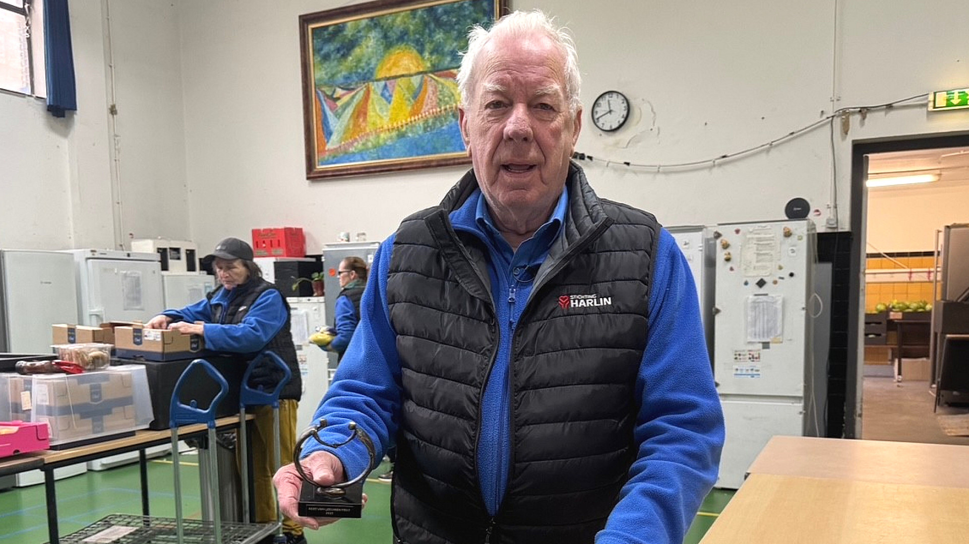 Leo van Rheenen met zijn prijs