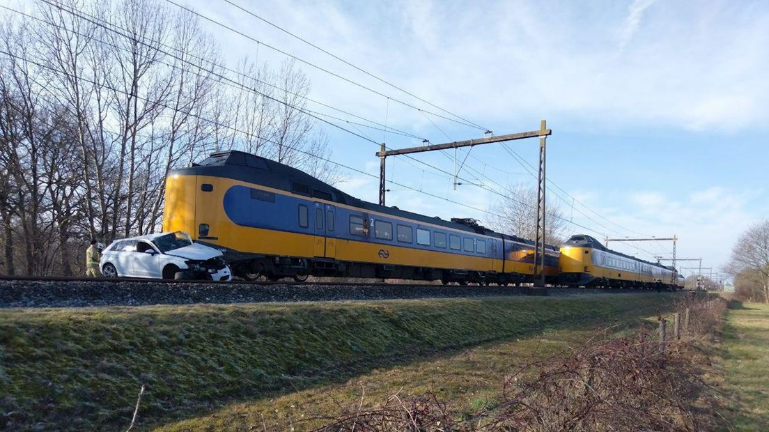 Zwolse intercity heeft aanrijding in Drenthe.