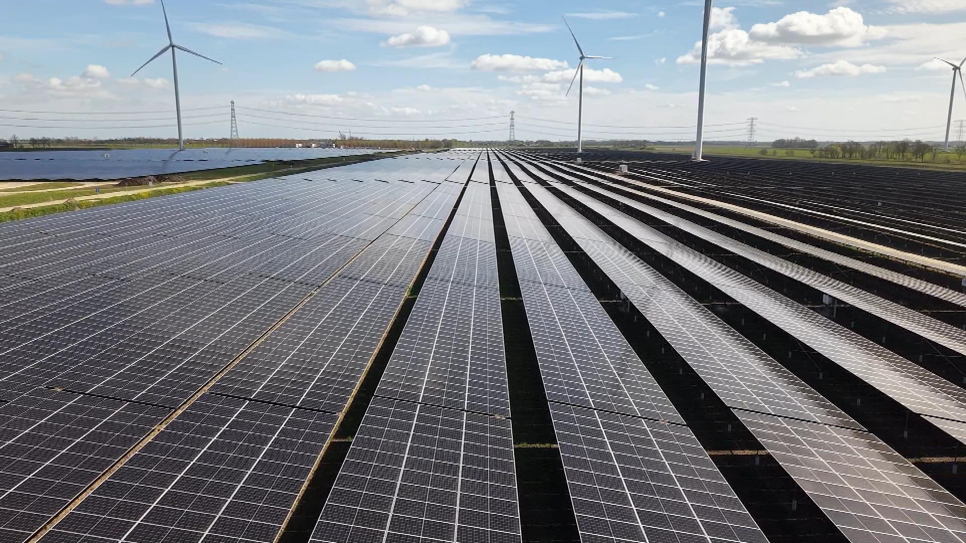 Zonsverduistering heeft weinig effect op Groningse zonneparken maar zet Europese netbeheerders op scherp
