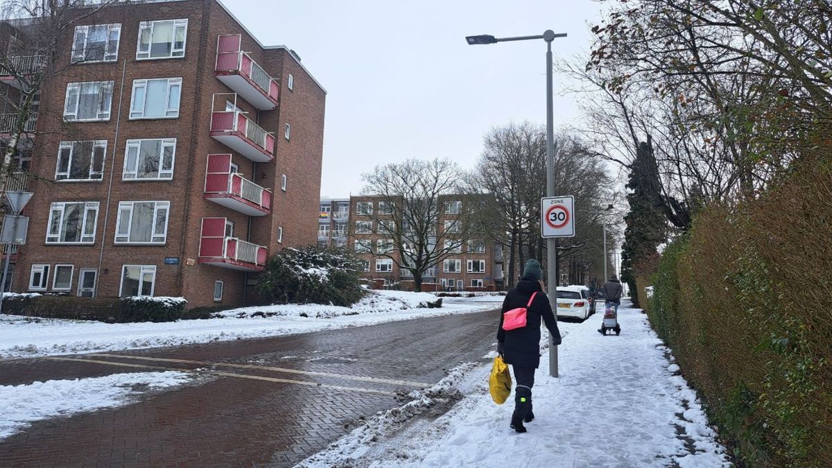 Geen bus en geen supermarkt: sneeuw en gladheid nachtmerrie voor de Geitenkamp