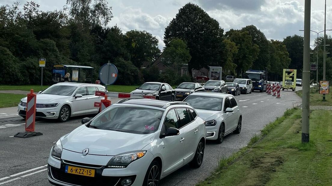 Verkeerschaos Emmen rond Ek