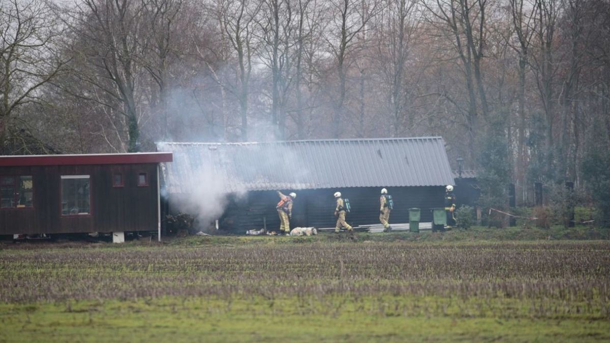 Veel schade aan schuur in Zuidlaarderveen na brand