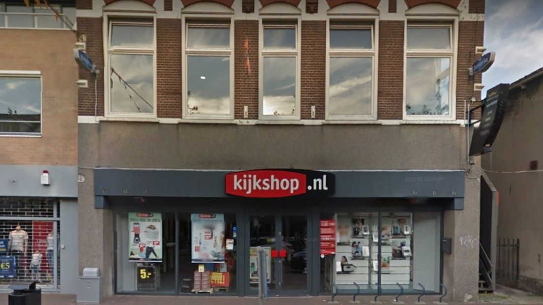 Het filiaal in Assen sloot vorig jaar de deuren, nu gaat de Kijkshop in Hoogeveen ook dicht.  (Google Streetview)