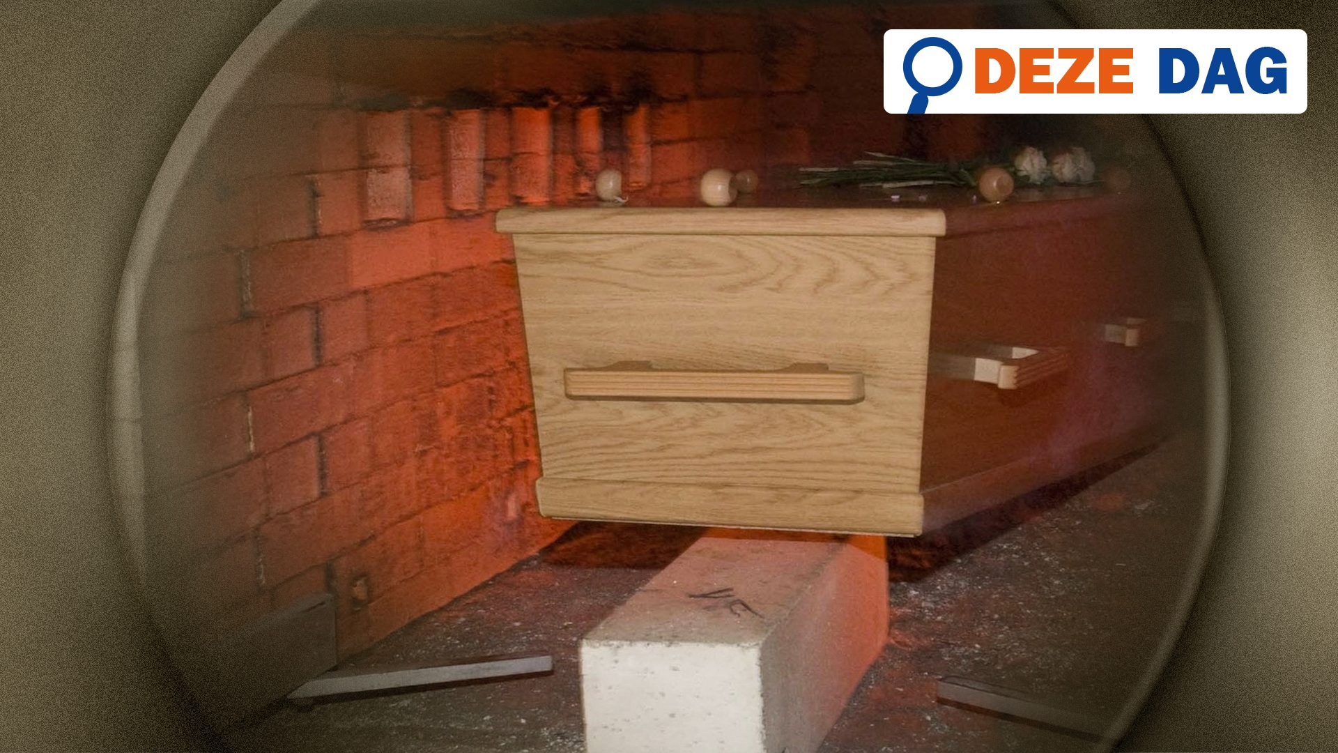 Een doodskist in een crematorium
