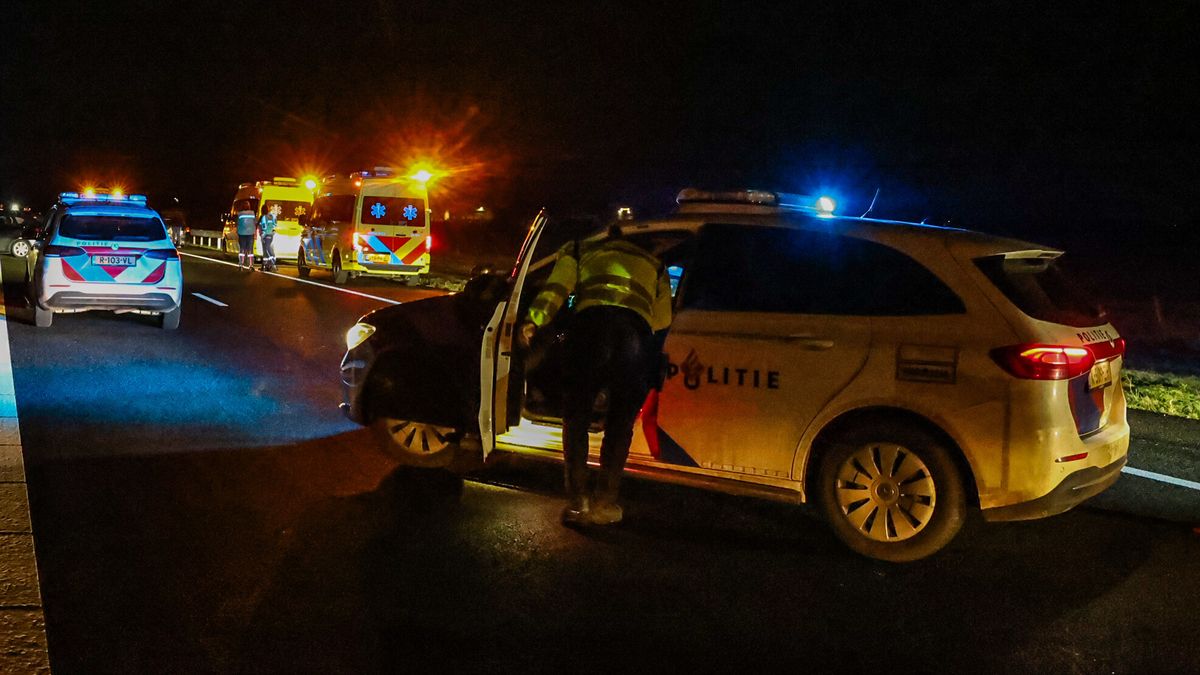 Ongeluk met meerdere auto's op A7 tussen Sneek en Joure