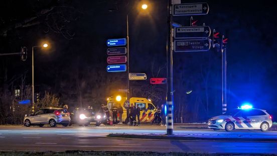 112 Nieuws: Gewonde bij botsing in Enschede | Woningbrand in Zwolle.