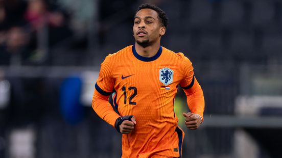 Onzeker of Frenkie de Jong meedoet tegen Zweden vanwege botsing met Quinten Timber. Onzeker of Frenkie de Jong meedoet tegen Zweden vanwege botsing met Quinten Timber.