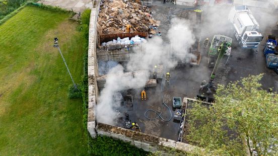 Brand in opslag met accu's bij recyclingbedrijf