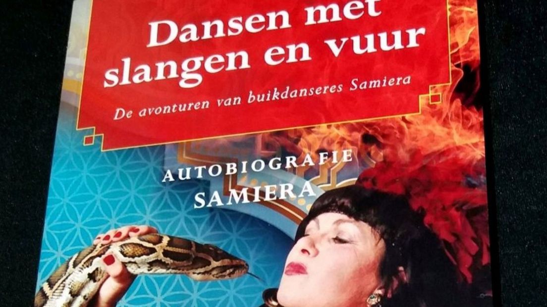 Boek Samiera, Dansen met slangen en vuur