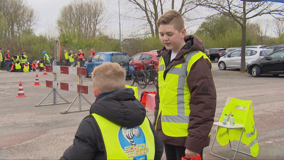 Deze leerlingen ervaren hoe belangrijk vrijwilligerswerk is 'Dit is leuker dan school!'