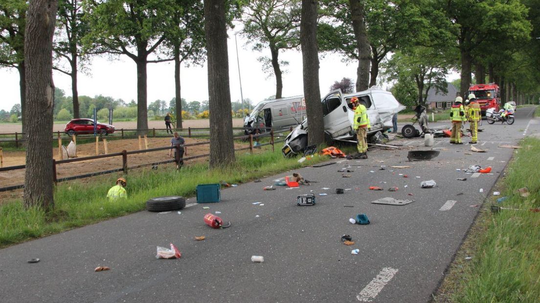 De klap zorgde voor veel rommel.