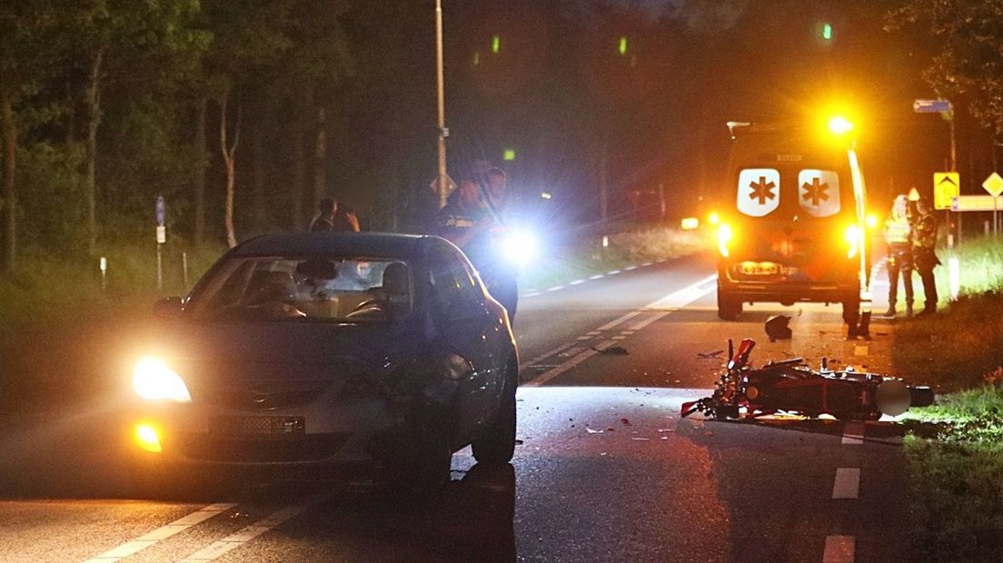 Door de aanrijding was de N761 enige tijd afgesloten