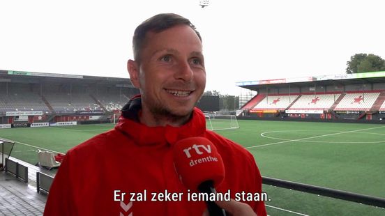 Trainer FC Emmen geniet van concurrentiestrijd: 'Ik zie vier ambitieuze spitsen'