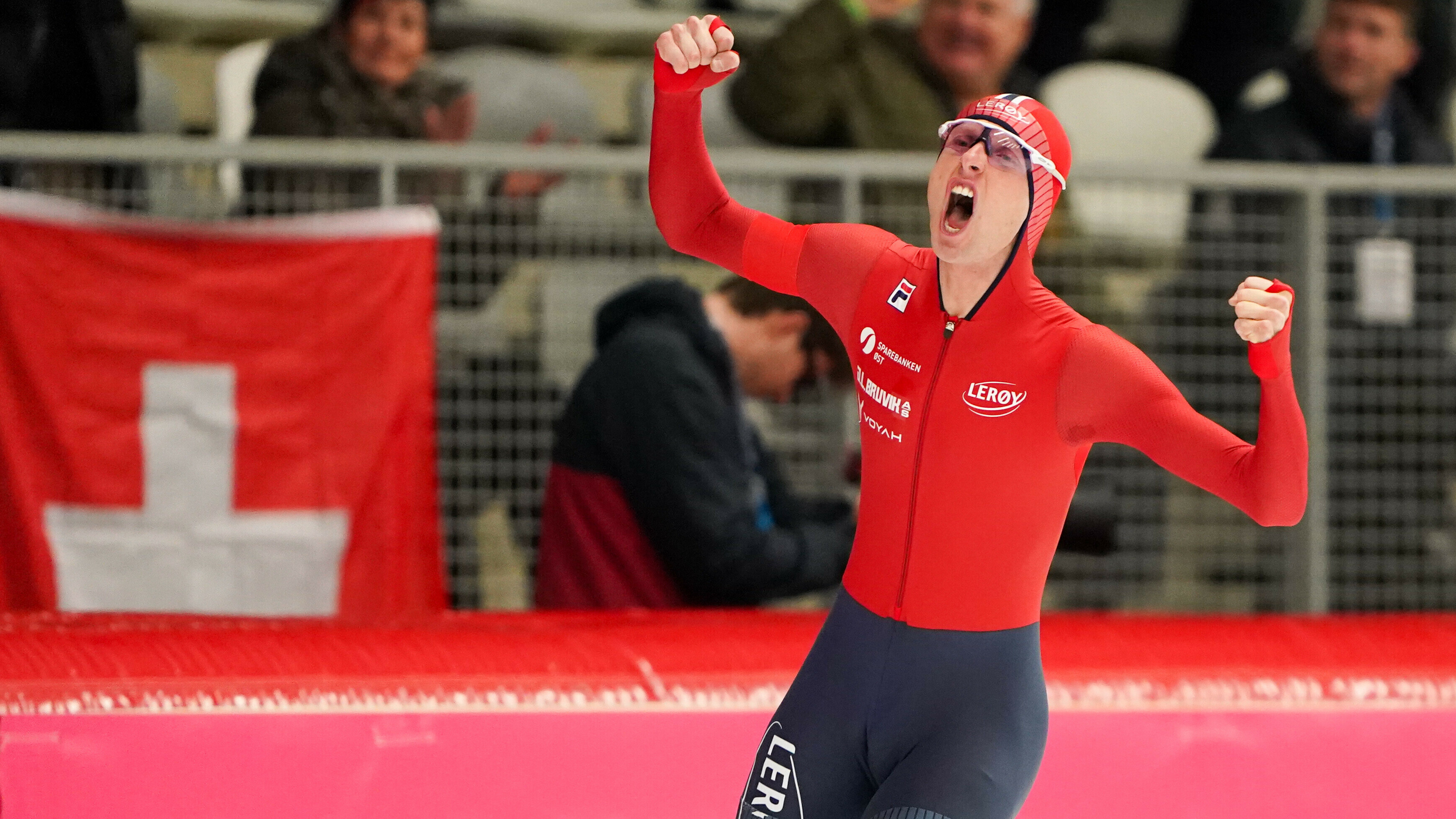 Sander Eitrem neidat er in wrâldrekôr op de 5 kilometer riden hat