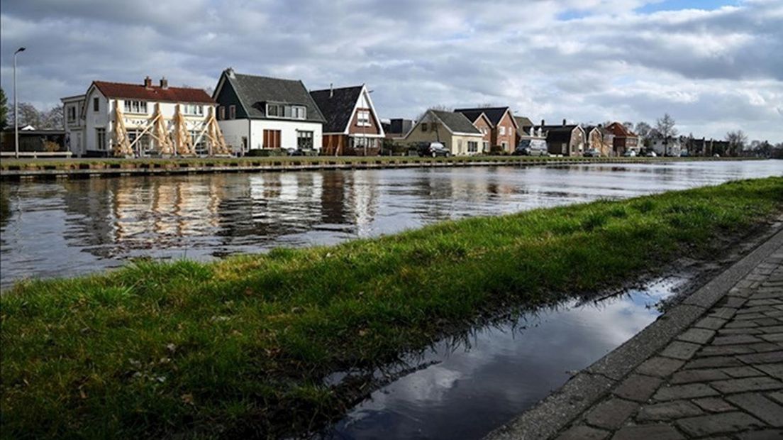 De huizen langs het probleemkanaal Almelo-De Haandrik
