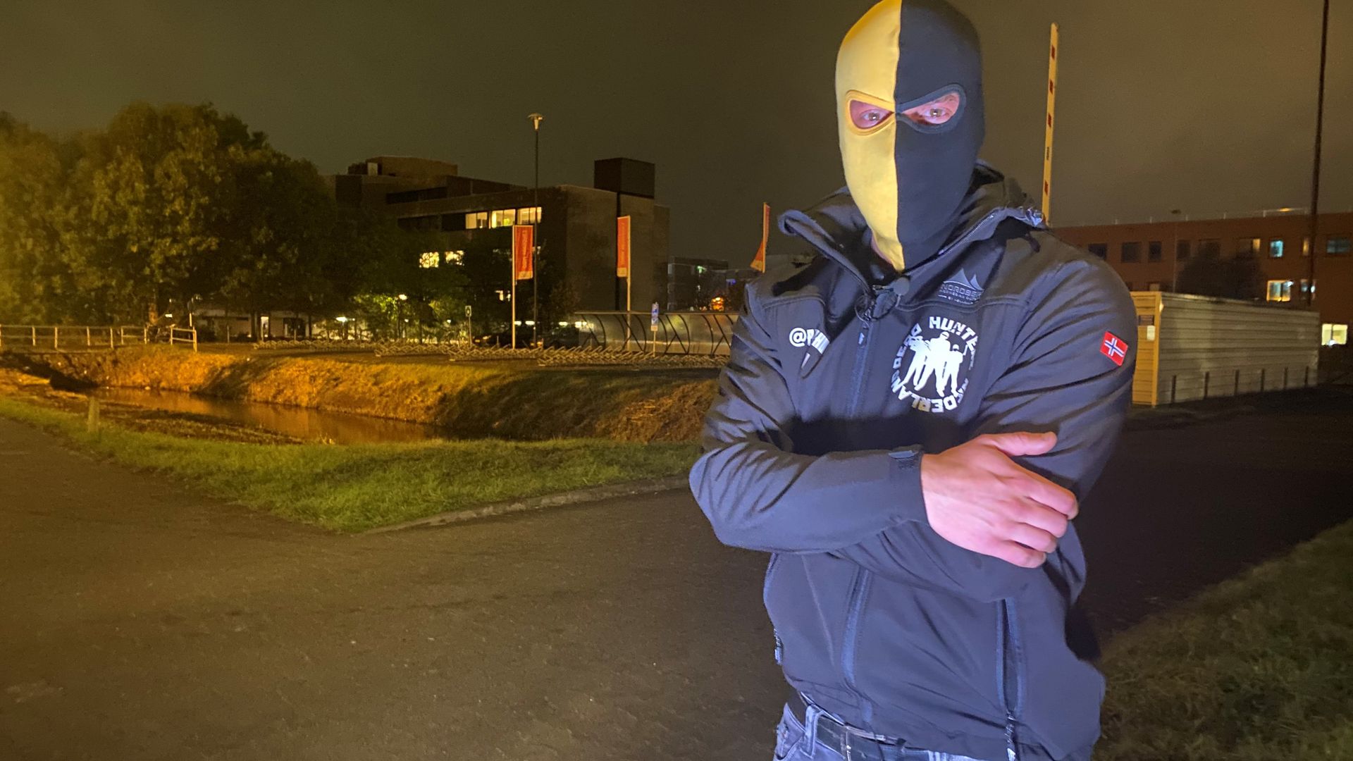 Pedohunten: De genadeloze jacht op pedofielen door burgers - Oost