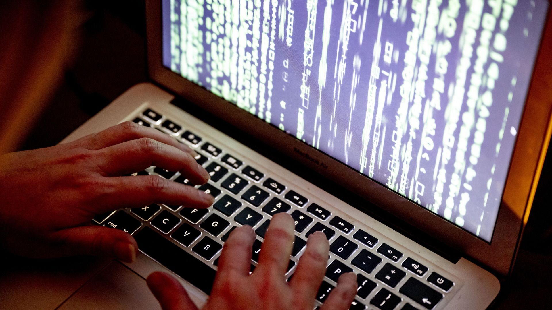 Cyberkriminaliteit yn Fryslân nimt ôf, mar noch wol mear as foar corona