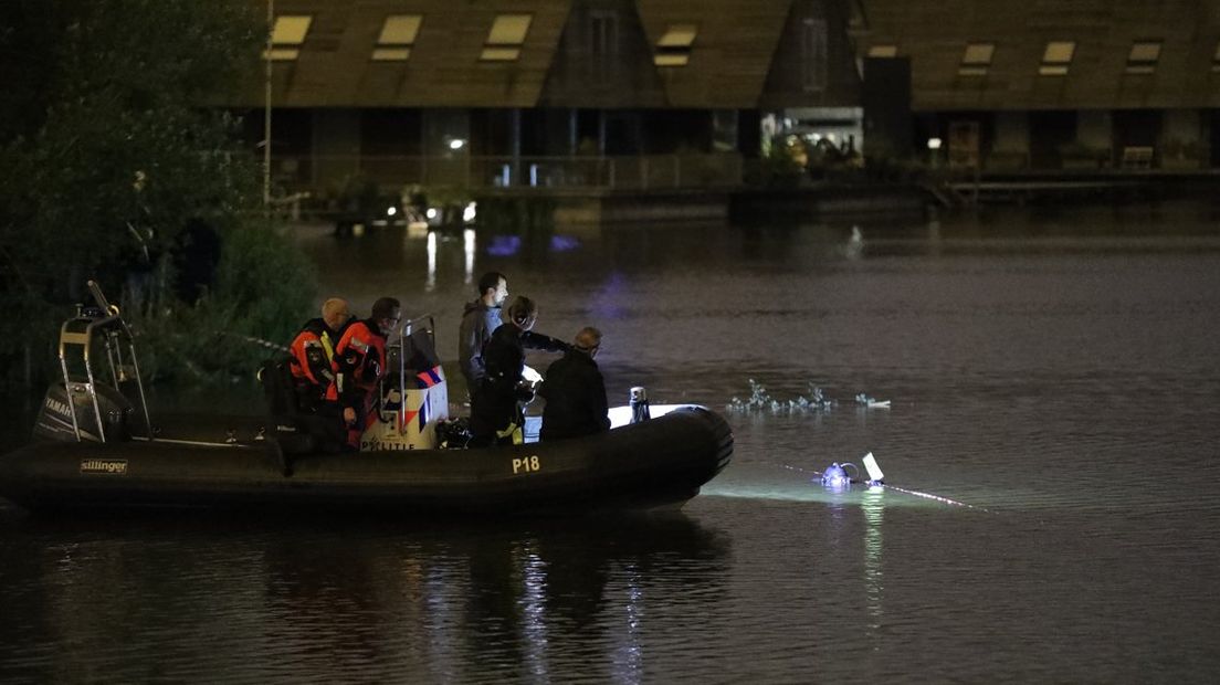 Politie doet onderzoek op plek waar lichaam Orlando Boldewijn werd gevonden