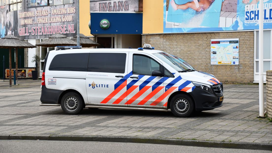 Man (87) overleden in zwembad Terneuzen