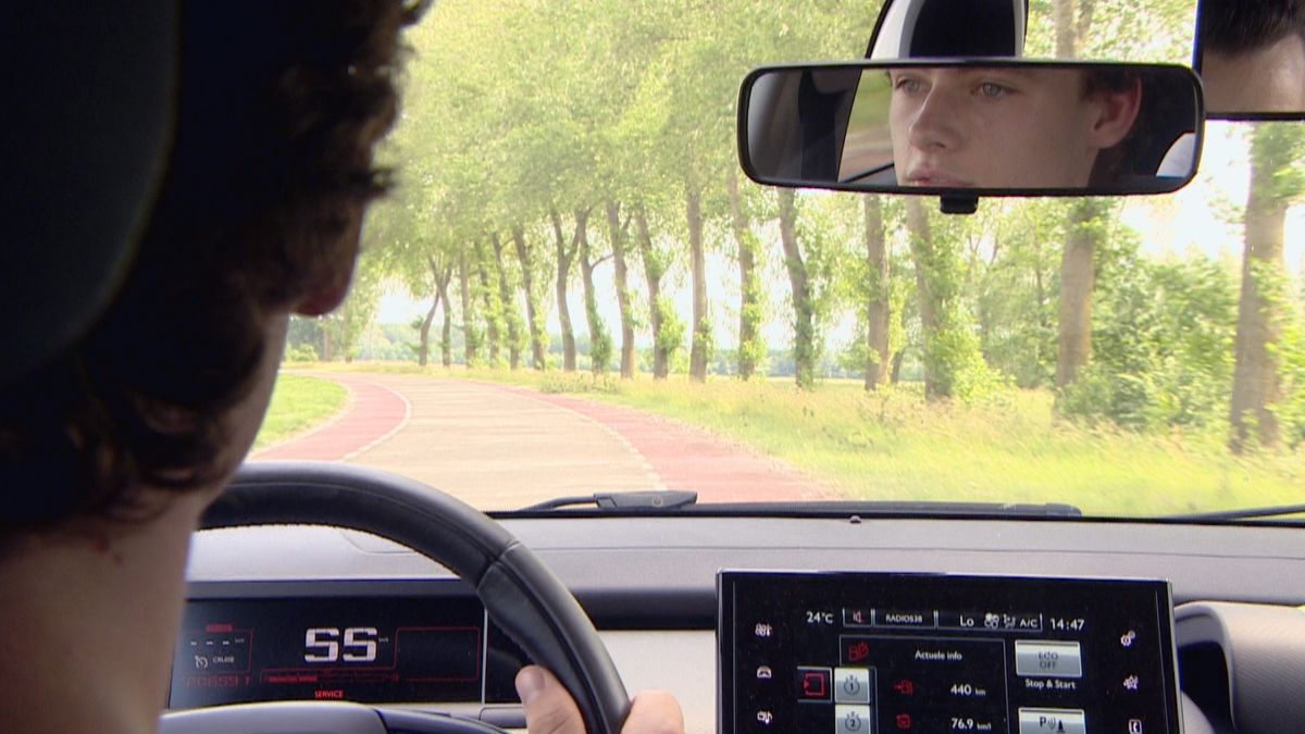 Zeeuwse jeugd haalt op jongere leeftijd autorijbewijs - Omroep Zeeland