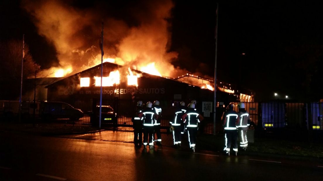 De uitslaande brand in Hoogeveen (Rechten: Persbureau Meter)