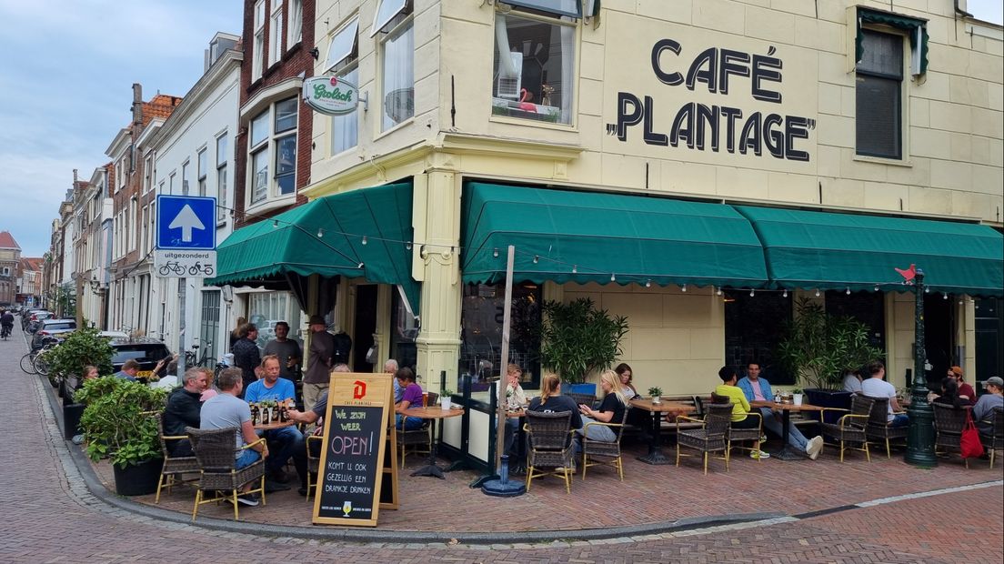 Café Plantage op de Hogewoerd in Leiden