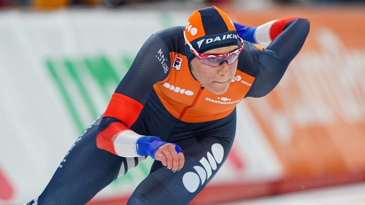 Fries drietal rijdt de teamsprint bij de wereldbeker in Heerenveen