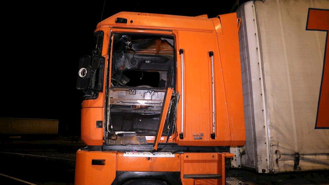 Explosie in cabine van vrachtwagen