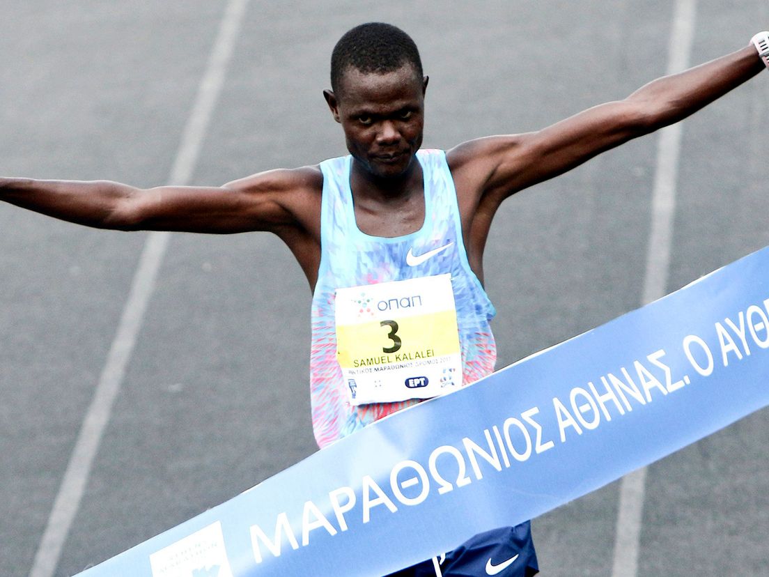 Samuel Kalalei won een jaar geleden de marathon van Athene
