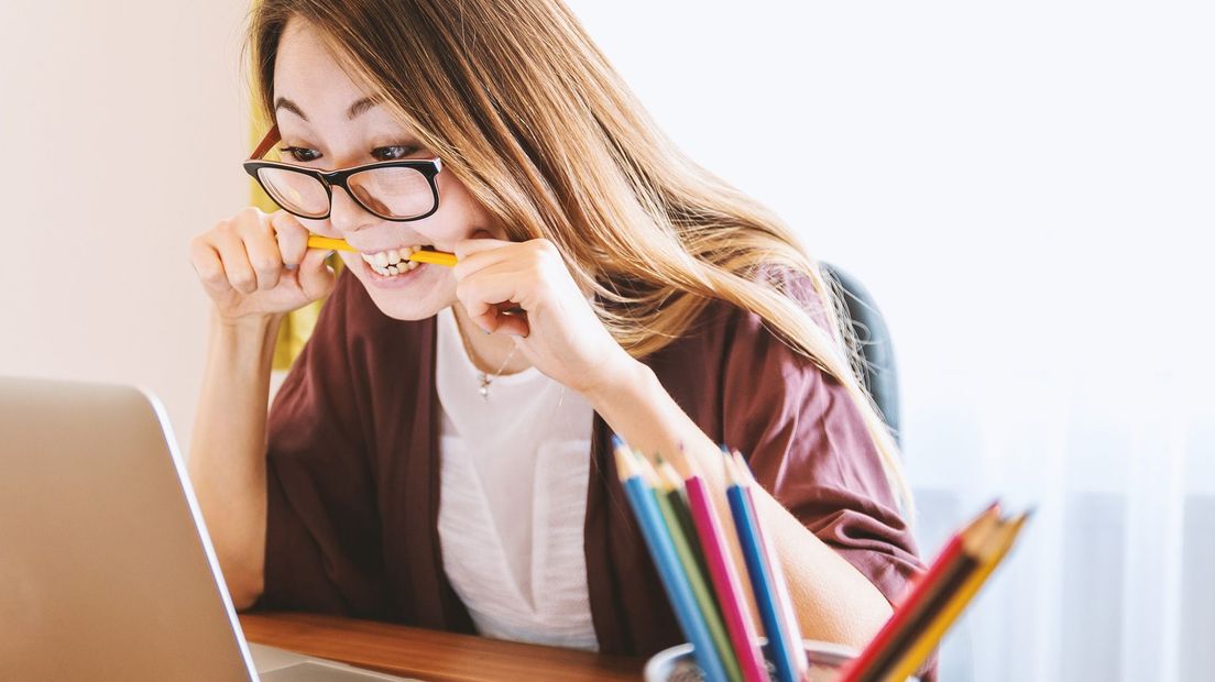 Vrouwen voelen vaker stress dan mannen.