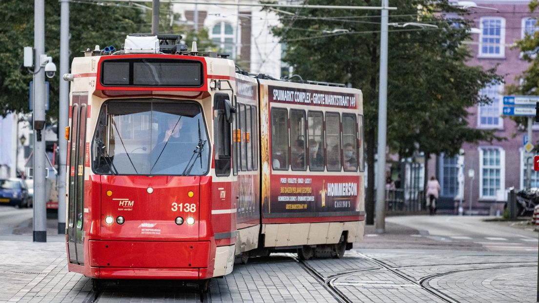 Een tram in Den Haag