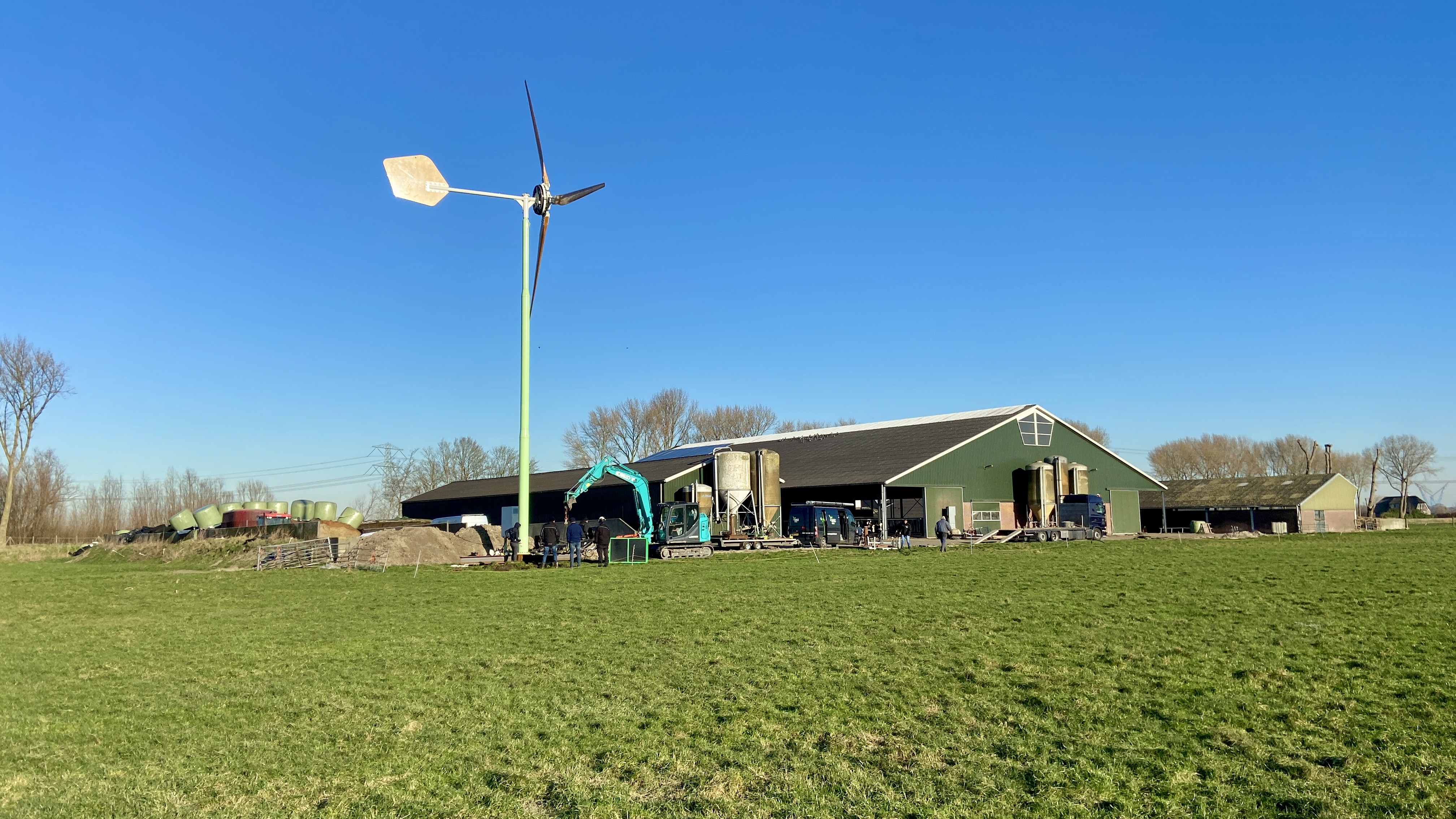 De windmolen na plaatsing